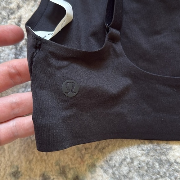 Lululemon Black Lightweight Bra - Picture 5 of 7